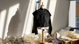 Fashion Dreaming Workshop - Image of a black blouse on a manequin