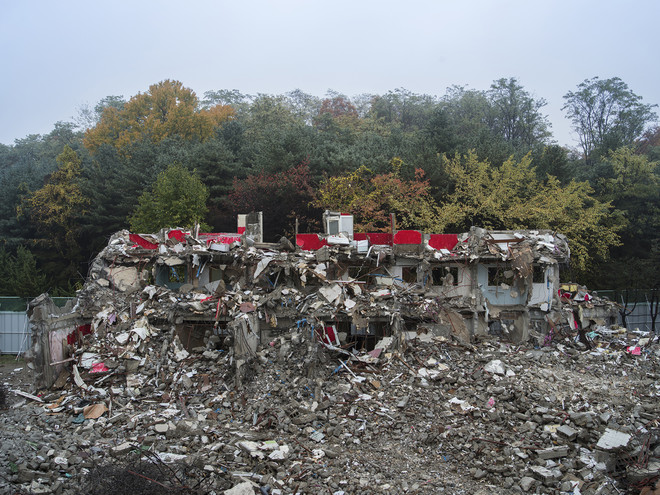 Demolition and reconstruction site of apartments  ⓒ Jihyun Jung 