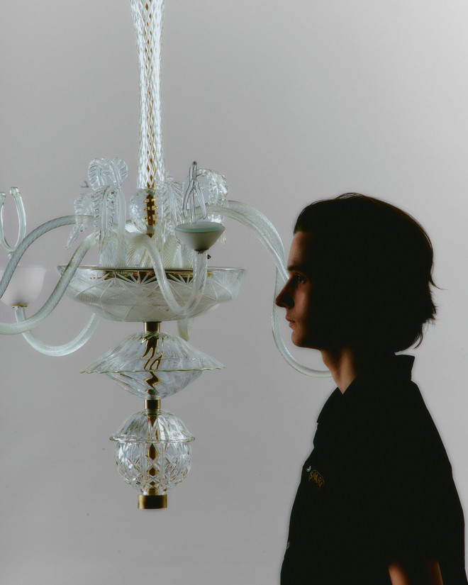 Chandelier "Welcome to Luckyland". - Portrait with my chandelier. - 2024. | Photo : Peter Vinther.