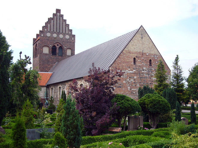 Tårnby Kirke, Danmark, ca. 1100 og senere. 