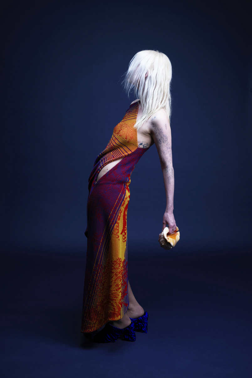 photoshoot of spiral dress