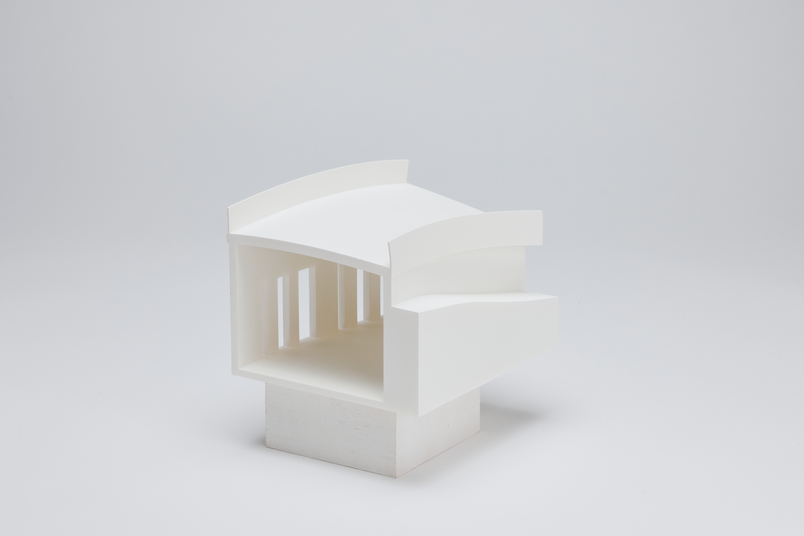 Section Model in 1:50 / The wide striped openings windows