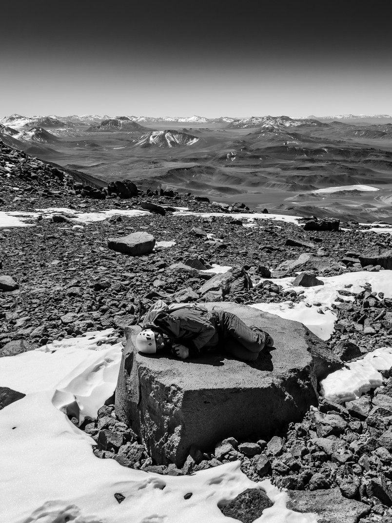 ACAMARACHI, RESTING AT 5900 m.
