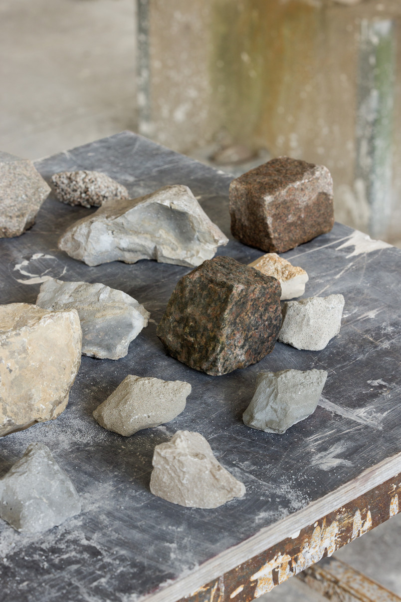 rocks related to the production of concrete, photo: I DO ART AGENCY 