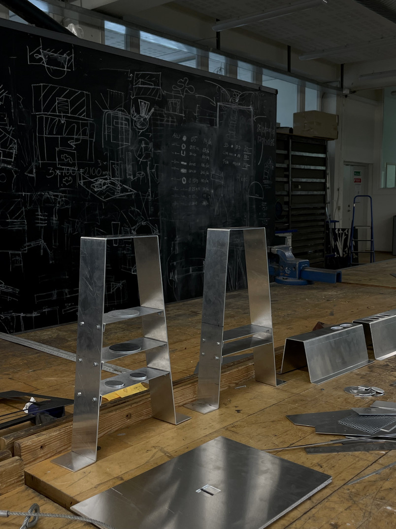 PROCES . DISPLAY SHELF FOR THE MUSEUMS BUTIK . PORTIKUS 