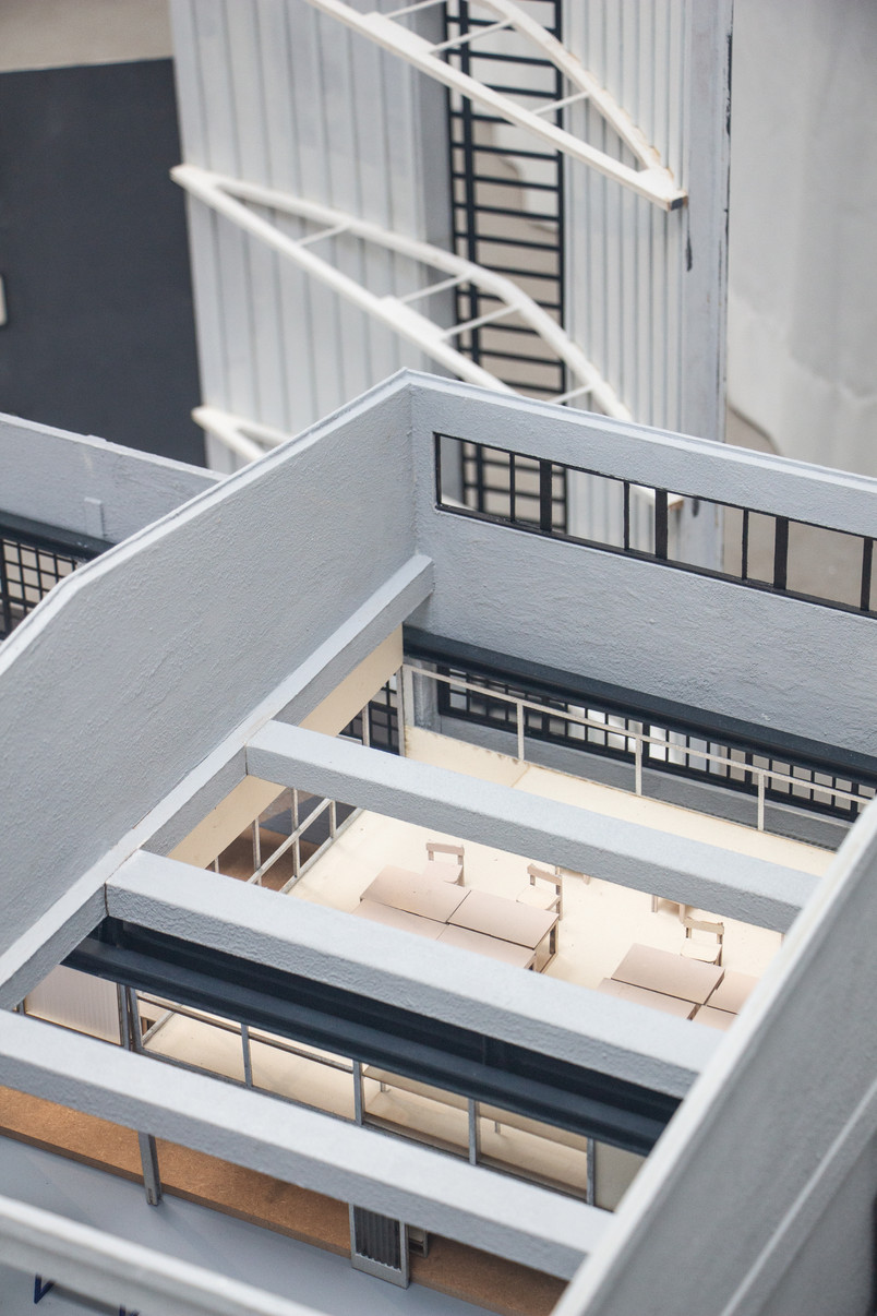 1:33 Model