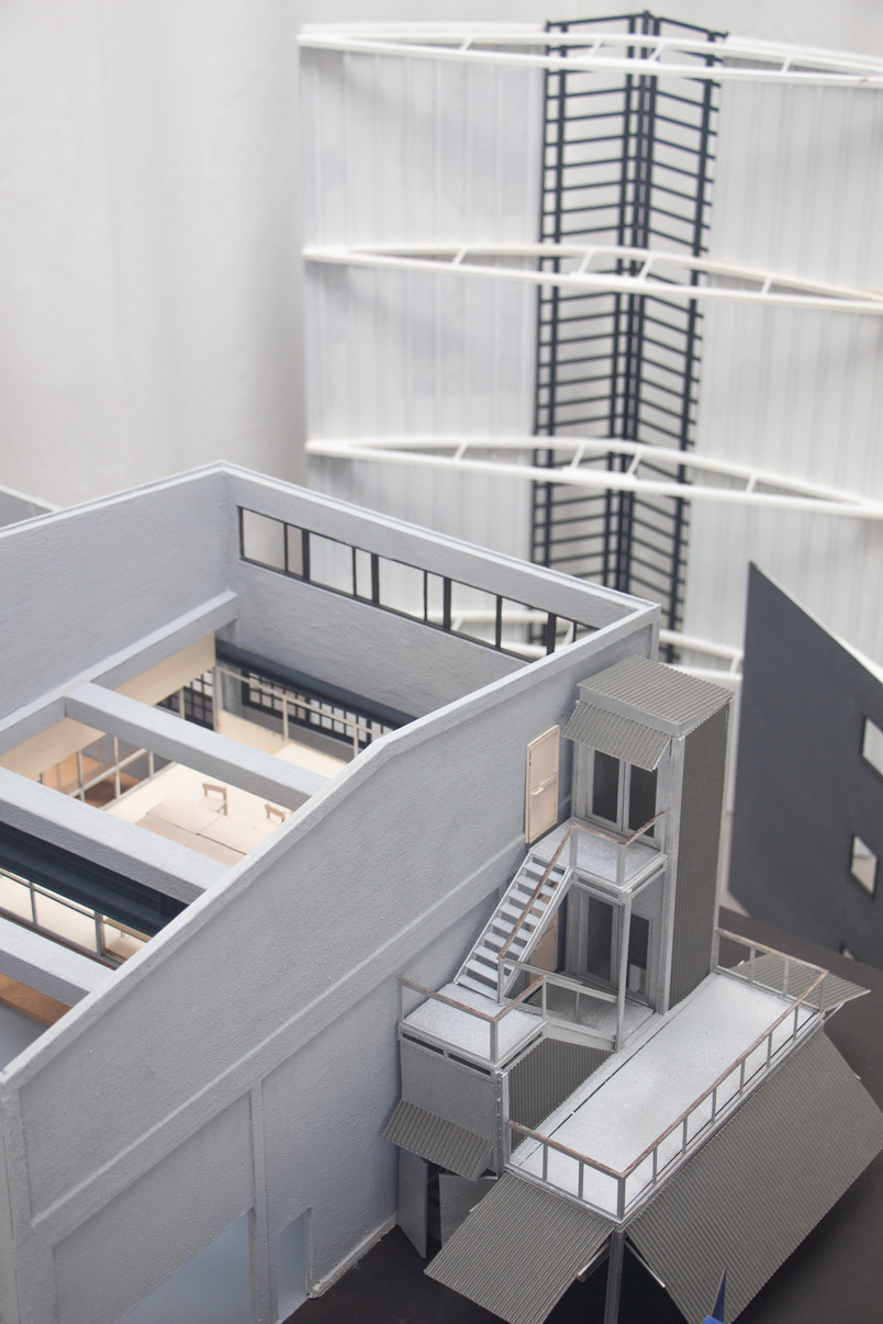 1:33 Model