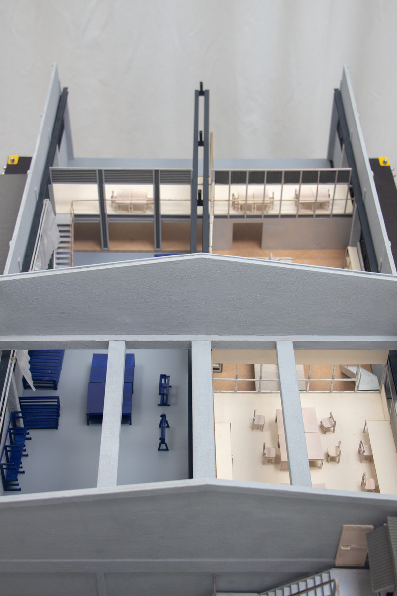 1:33 Model