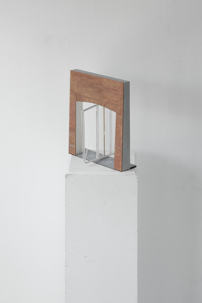 1: 15 model, open