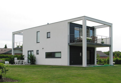 Modernisme villa i hvidt