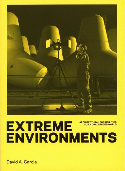 Forside af bogen Extreme Environments